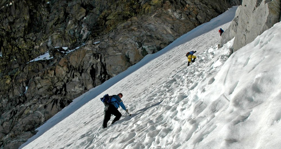 Climbing to the U-Notch