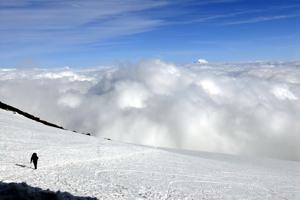 Approaching Camp Muir